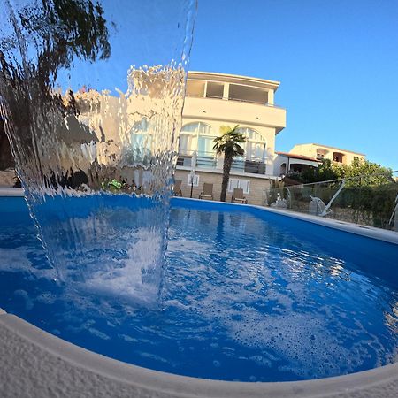 Apartments Sun Dance With Heated Pool Novalja Exteriör bild