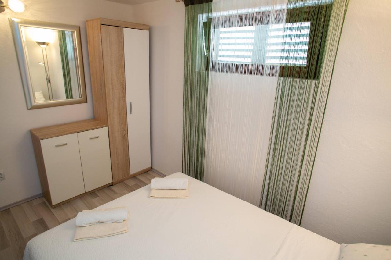 Apartments Sun Dance With Heated Pool Novalja Exteriör bild