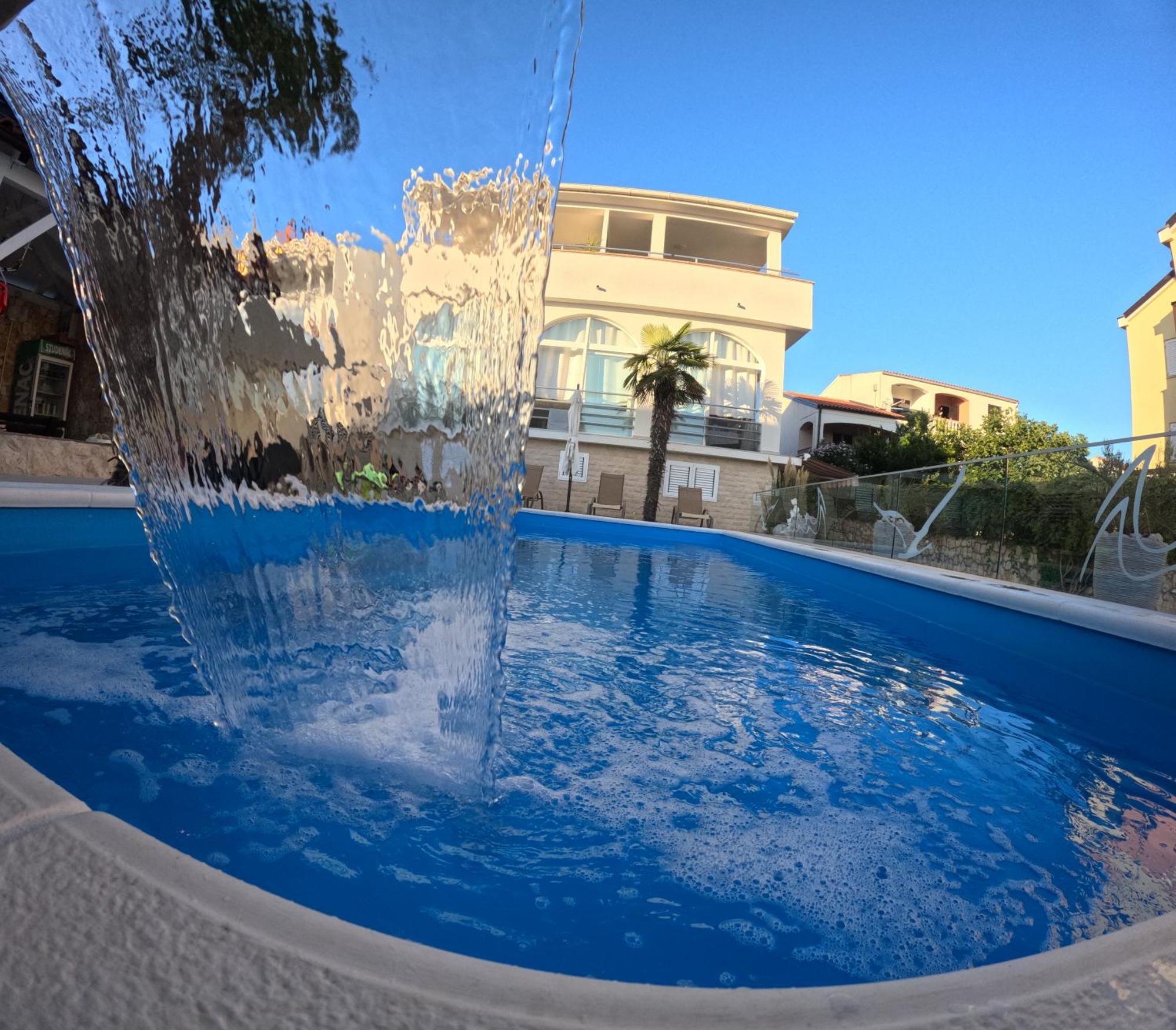 Apartments Sun Dance With Heated Pool Novalja Exteriör bild